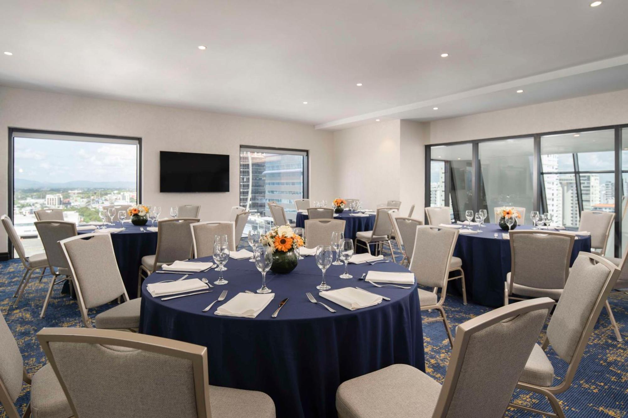 Homewood Suites By Hilton Santo Domingo Exteriér fotografie